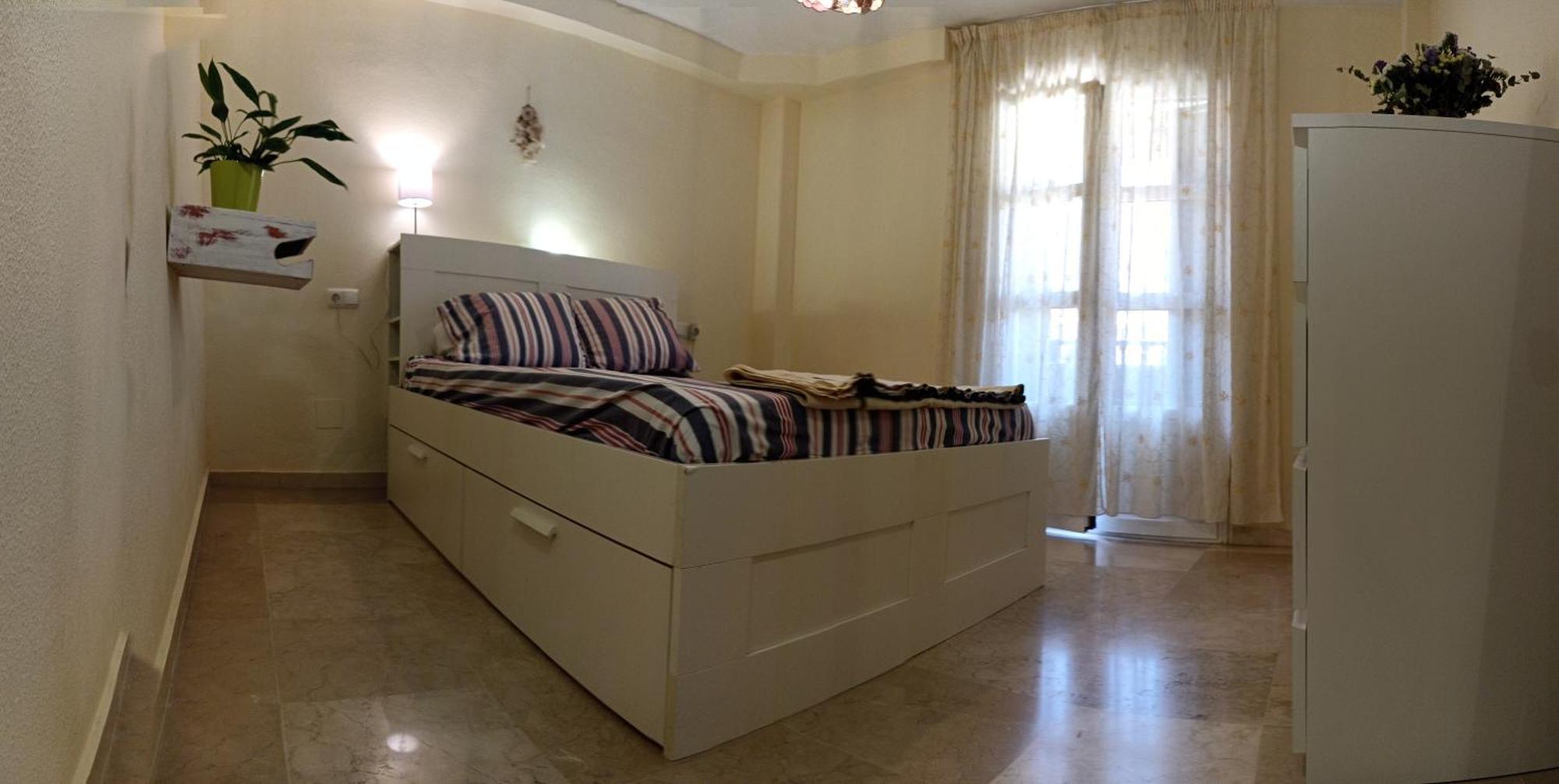 Апартаменты Confortable Habitacion Centrica En Piso Privado Малага Экстерьер фото