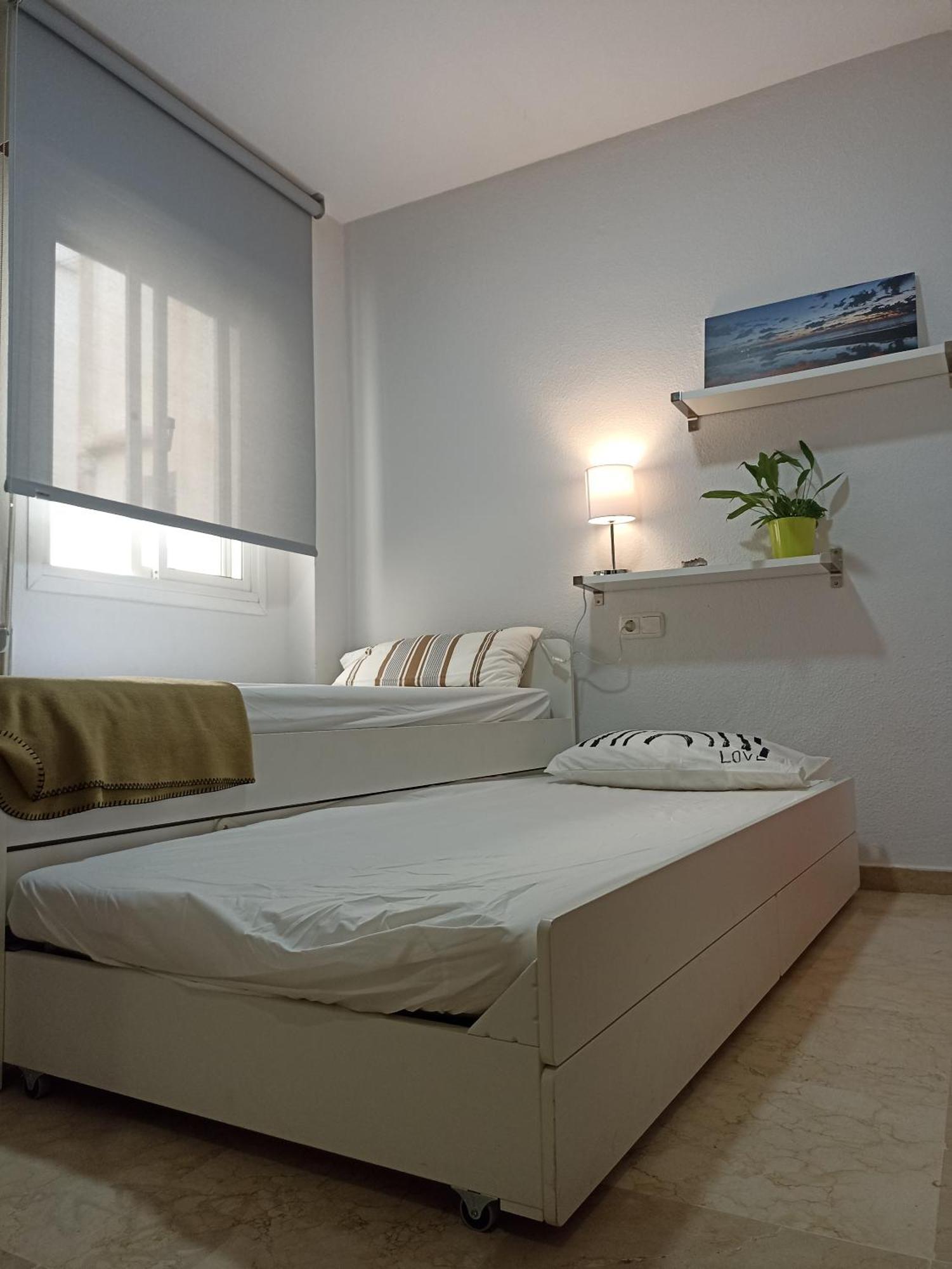 Апартаменты Confortable Habitacion Centrica En Piso Privado Малага Экстерьер фото